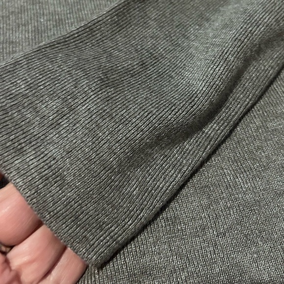 Women’s Long Sleeve Turtleneck Sweater Slim Fitted Pullover grey NWOT 1 Med9 92 - Picture 5 of 7